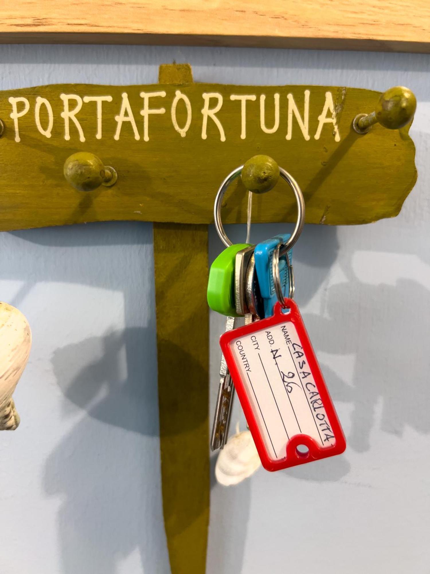 Casa Carlotta Lägenhet San Bartolomeo Al Mare Exteriör bild