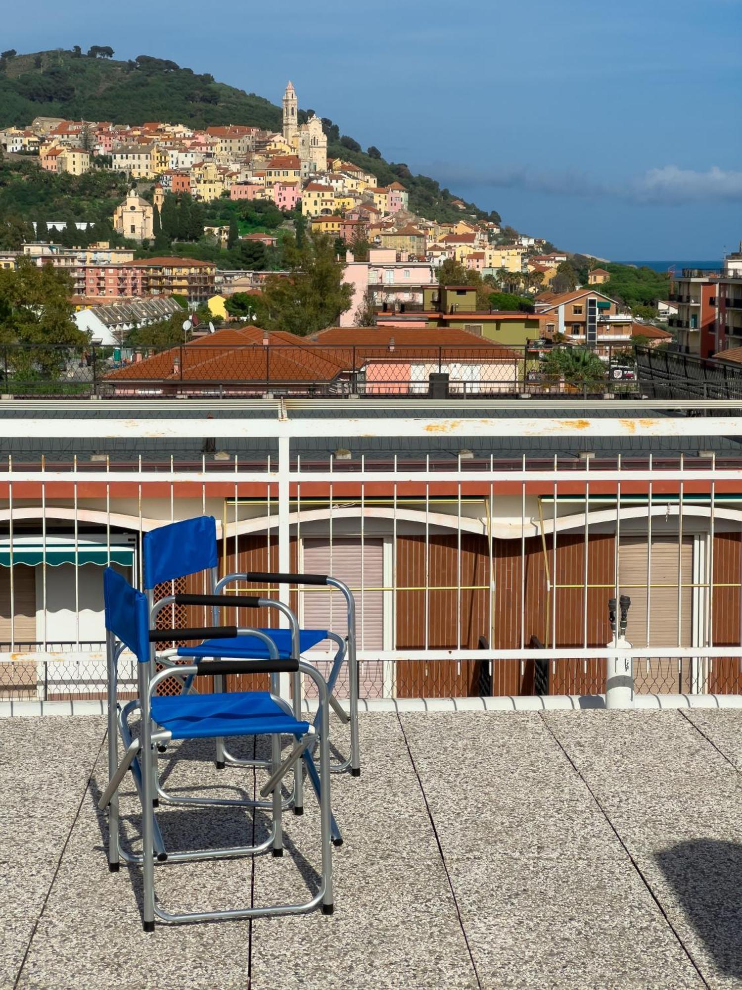 Casa Carlotta Lägenhet San Bartolomeo Al Mare Exteriör bild