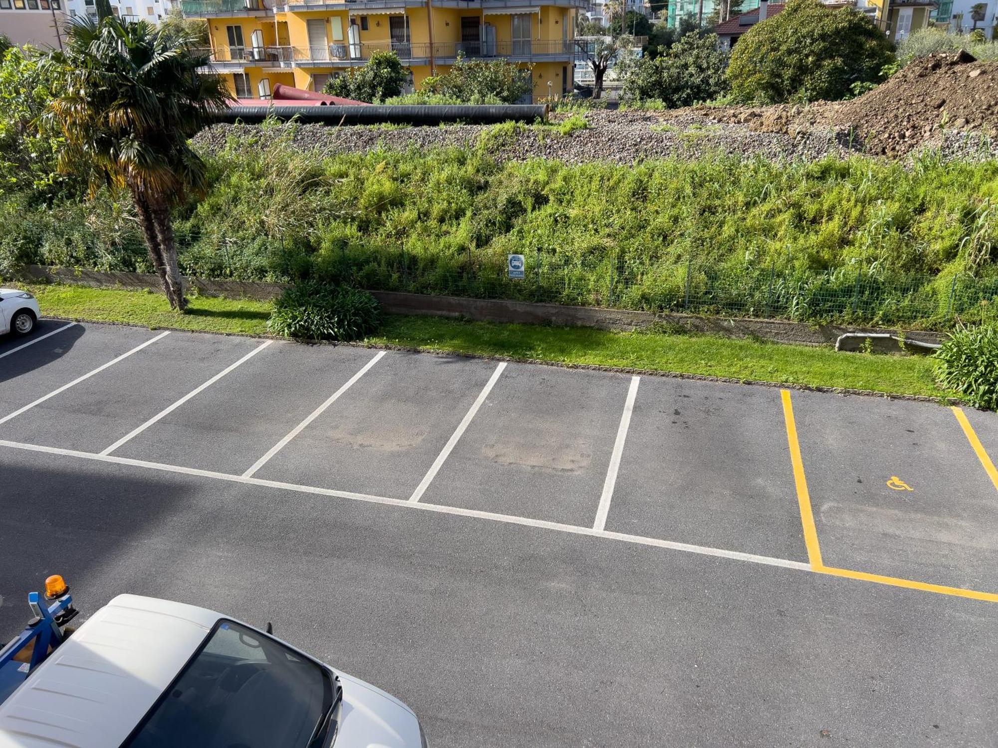 Casa Carlotta Lägenhet San Bartolomeo Al Mare Exteriör bild